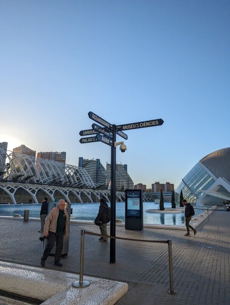 the sign at the ciutat de les arts 