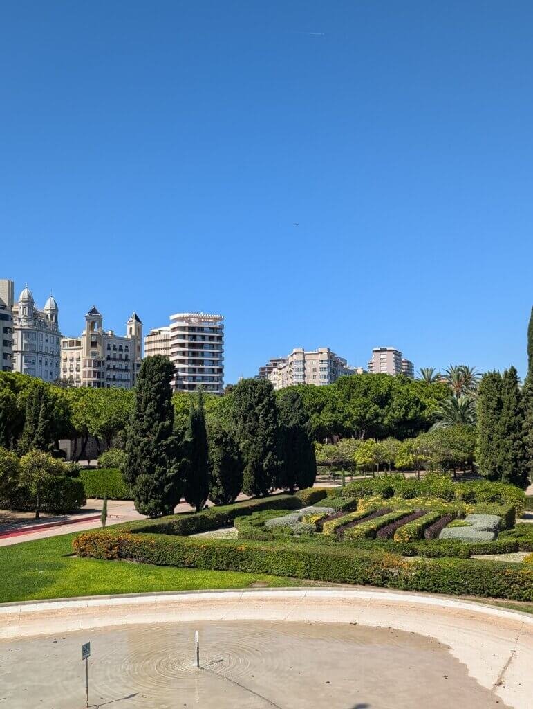 Valencia family trip in the turia gardens